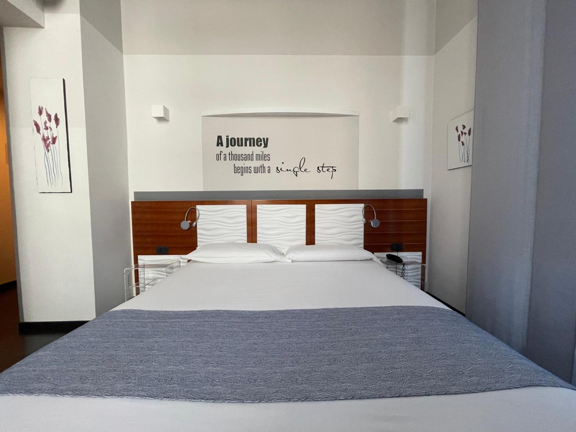 Hotel Europa Варезе Екстериор снимка